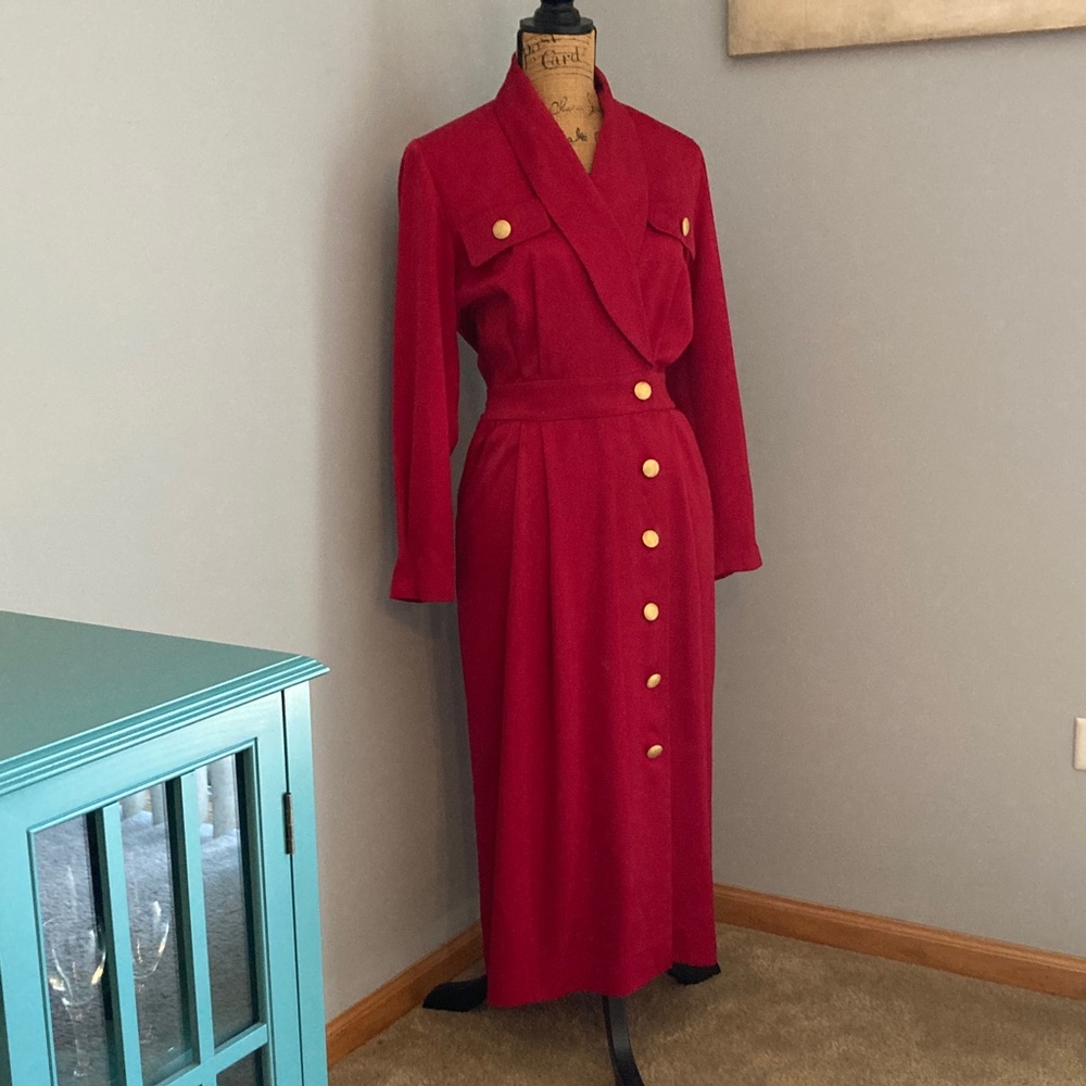 Leslie Fay Elegant Red Dress with Gold Accents